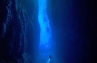 你能在海底10000米深处坚持看到第几层？